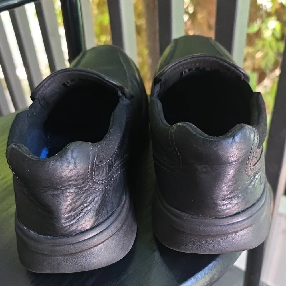 Clarks Men's Black Leather Loafers